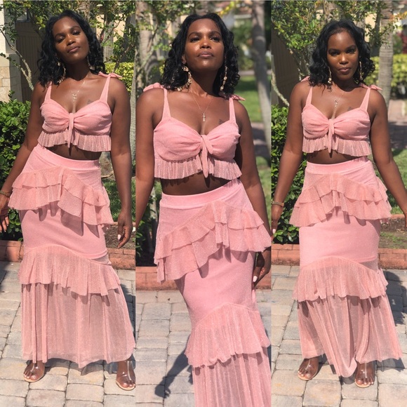 Dresses & Skirts - Pretty n pink dress. Price firm